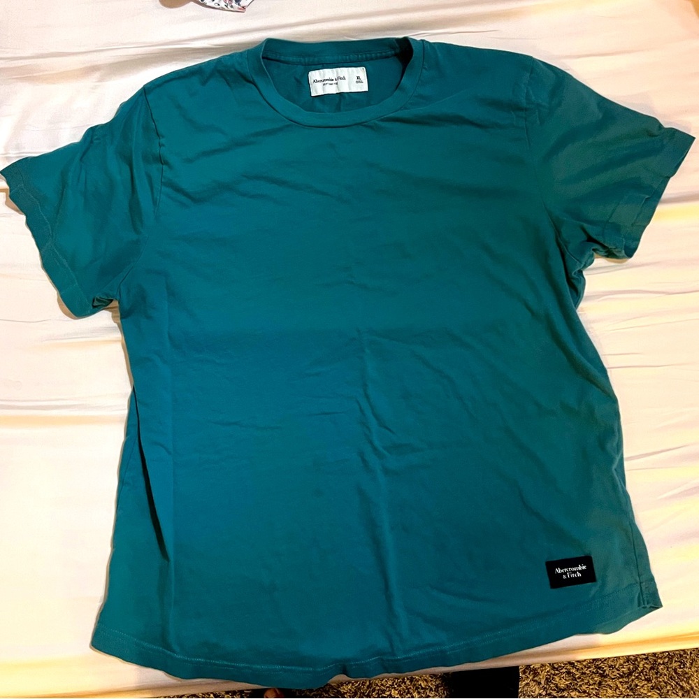 Abercrombie Curved Hem Tee